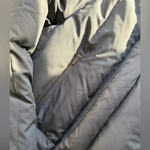 Calvin Klein Men's Dark Gray Puffer Jacket - Picture 3 of 16